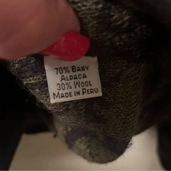 Peruvian Connection Alpaca Wool Cardigan Size Medium - Picture 5 of 7